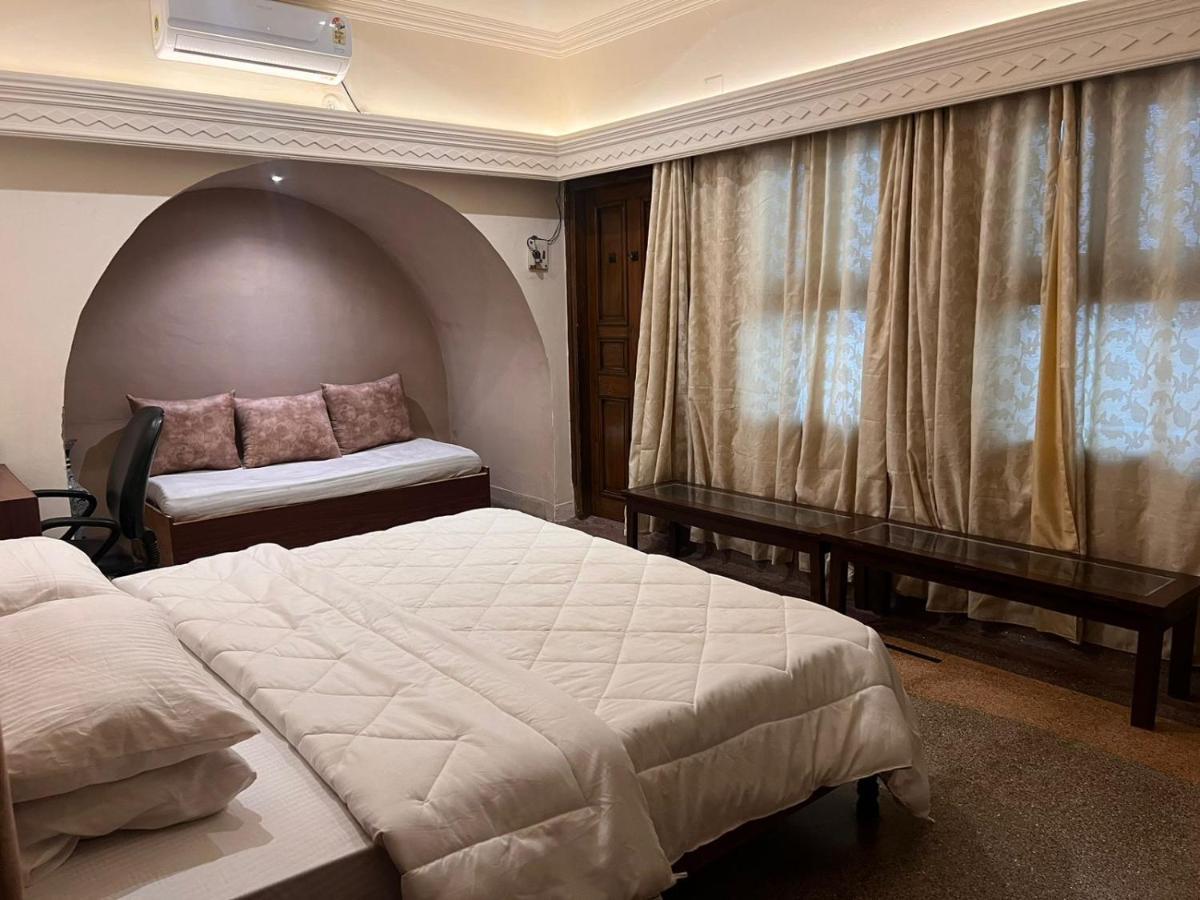 Aavaa Shanti Niwas Varanasi Exterior foto